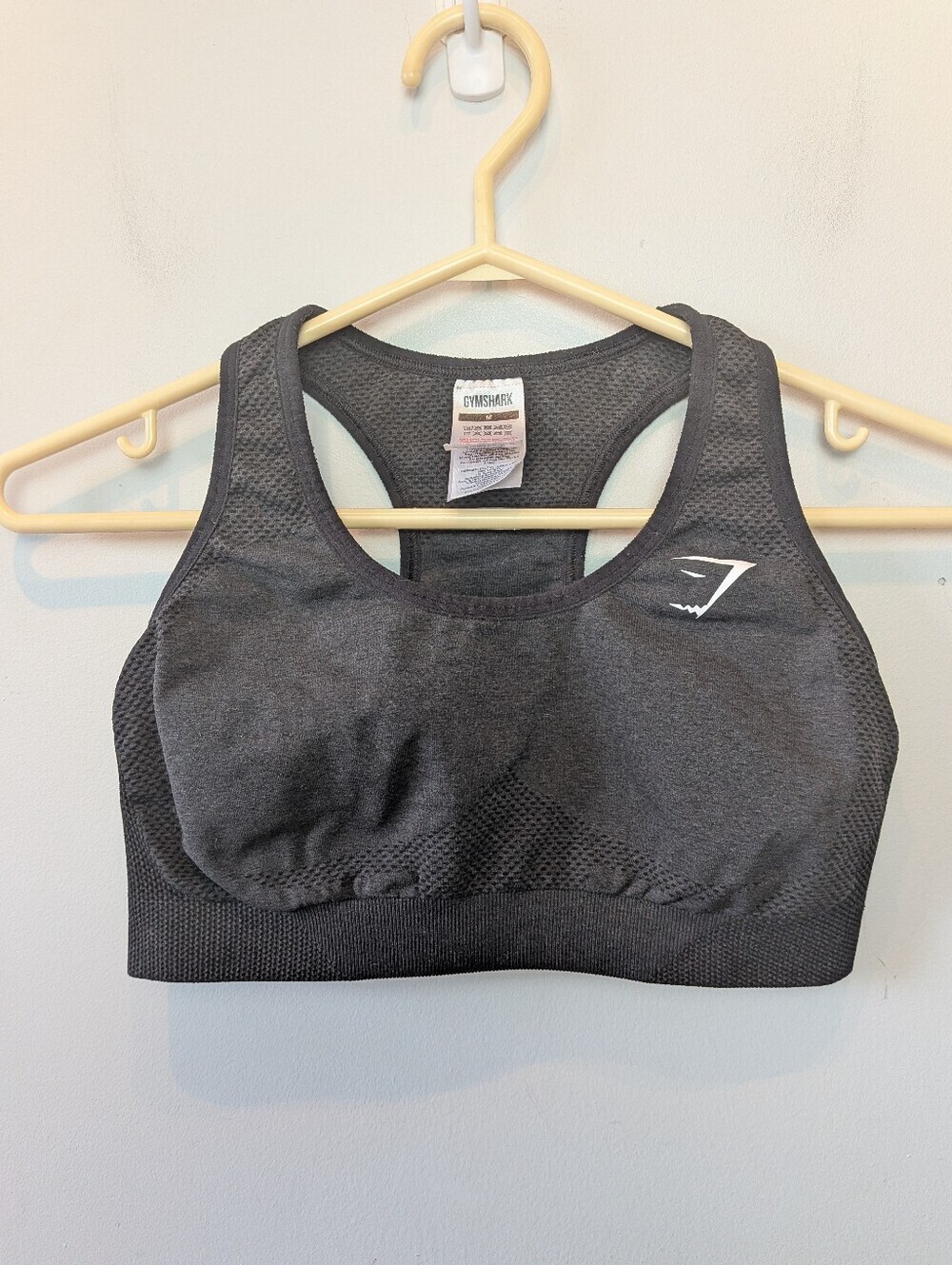 GYMSHARK Sportsbra Women Size Medium Gray Black Color Stretch Activewear